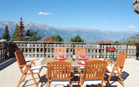 Nendaz 220: Proprietà, Mobilia, Immobiliare, Tavolo, Camera, Costruzione, Casa, Terrazza, Estate, Tavolo Esterno