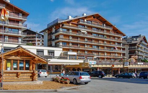 Nendaz 800: Cielo, Montagna, Neve, Nube, Highland, Pendenza, Ricreazione All'Aperto, Albero, Congelamento, Terreno