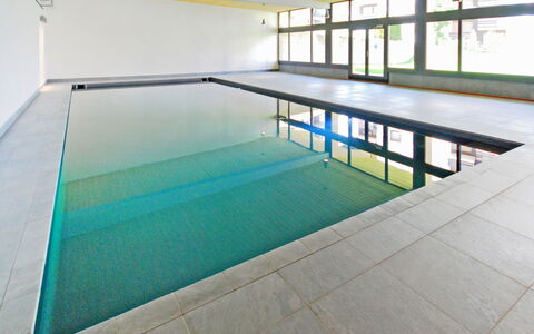 Nendaz 830: Costruzione, Acqua, Piscina, Finestra, Rettangolo, Shade, Pavimentazione, Pavimento, Casa, Linea