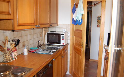 Nendaz 831: Camera, Controsoffitto, Cucina, Proprietà, Cabinetry, Mobilia, Costruzione, Pavimento, Casa, Apparecchio Major