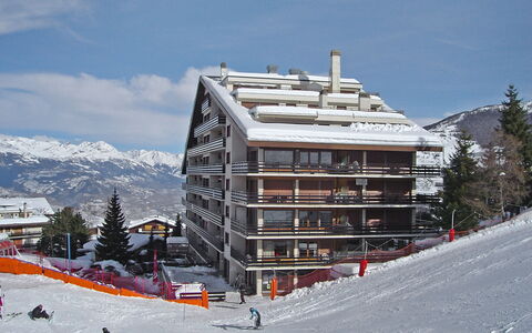 Nendaz 840: Cielo, Nube, Neve, Costruzione, Montagna, Pendenza, Casa, Albero, Tempo Libero, Geografia Montane