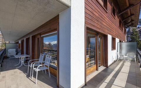 Nendaz 890: Costruzione, Legna, Interior Design, Pavimento, Pavimentazione, Shade, Sedia, Latifoglie, Immobiliare, Fascio