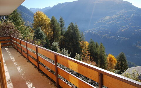 Gamine: Geografia Montane, Guardrail, Montagna, Albero, Cielo, Foglia, Catena Montuosa, Hill Station, Alpi, Corrimano