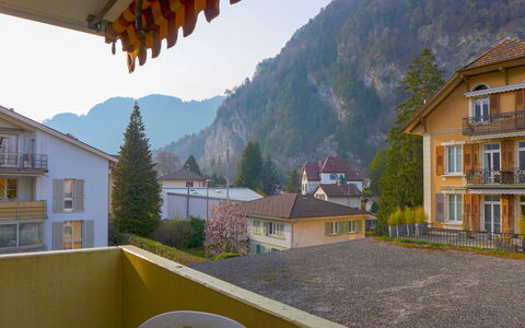 Harder: Cielo, Finestra, Proprietà, Costruzione, Pianta, Montagna, Natura, Albero, Legna, Architettura