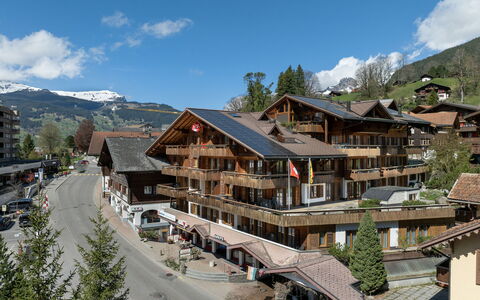 Grindelwald 100: Balcone, Tenda, Legname