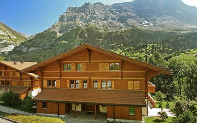 Grindelwald 106: Montagna, Cielo, Pianta, Costruzione, Proprietà, Finestra, Casa, Paesaggio Naturale, Legna, Lotto