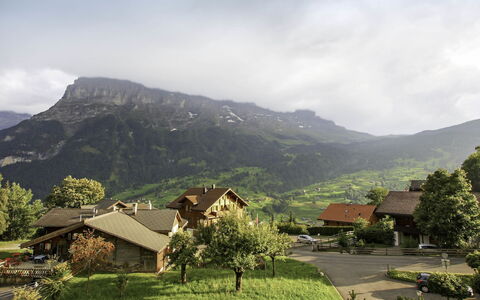 Chalet Hori: Nube, Cielo, Pianta, Montagna, Paesaggio Naturale, Albero, Casa, Highland, Vegetazione, Lotto