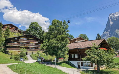 Chalet Bodmisunne: Nube, Cielo, Pianta, Costruzione, Proprietà, Montagna, Natura, Albero, Casa, Paesaggio Naturale