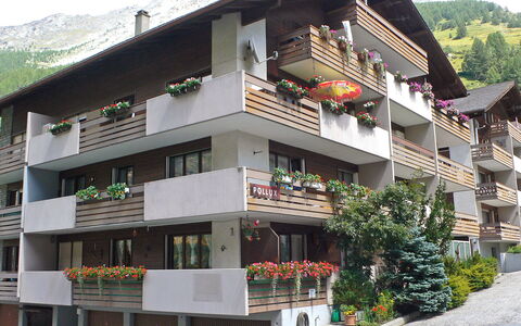 Täsch 130: Pianta, Cielo, Costruzione, Proprietà, Finestra, Nube, Architettura, Urban Design, Casa, Albero