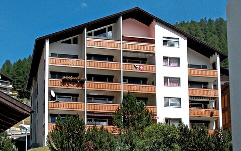 Zermatt 101: Zona Residenziale, Proprietà, Costruzione, Architettura, Appartamento, Casa, Condominio, Immobiliare, Casa, Uso Misto