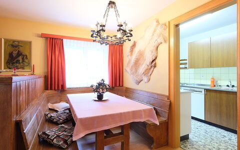 St. Martin: Camera, Mobilia, Proprietà, Interior Design, Soffitto, Pavimento, Costruzione, Sala Da Pranzo, Tavolo, Immobiliare