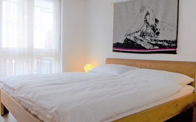 Zermatt 4: Mobilia, Proprietà, Comfort, Legna, Tessile, Interior Design, Letto, Rettangolo, Telaio Del Letto