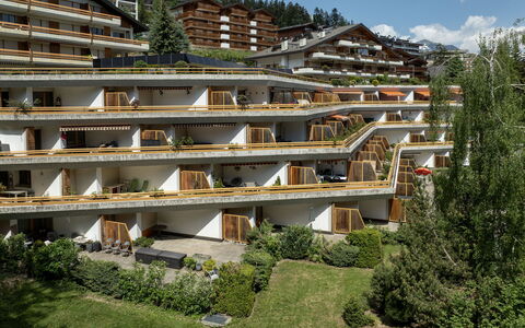 Crans-Montana 760: Architettura, Pendenza, Paesino Di Montagna, Eco Hotel, Balcone