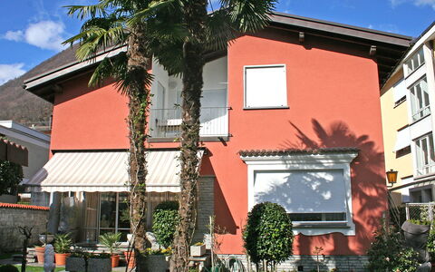 Tre G Og: Proprietà, Casa, Zona Residenziale, Casa, Costruzione, Immobiliare, Quartiere, Architettura, Facciata, Albero