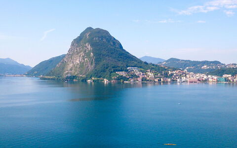 Castagnola 100: Acqua, Cielo, Nube, Montagna, Blu, Paesaggio Naturale, Costiera E Morfologie Oceanic, Lago, Orizzonte, Catena Montuosa