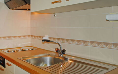 Caslano 100: Rubinetto, Idraulico Fixture, Controsoffitto, Lavandino Della Cucina, Cabinetry, Lavello, Legna, Cucina, Interior Design, Cucina Stufa