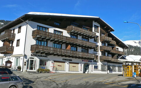 Apt. 13: Proprietà, Cittadina, Costruzione, Quartiere, Zona Residenziale, Casa, Architettura, Appartamento, Immobiliare, Uso Misto