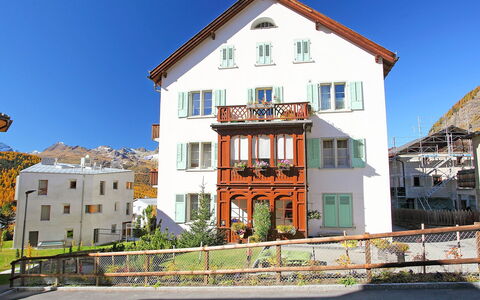 Chesa Corvatsch: Proprietà, Casa, Costruzione, Zona Residenziale, Cittadina, Casa, Architettura, Immobiliare, Cielo, Quartiere