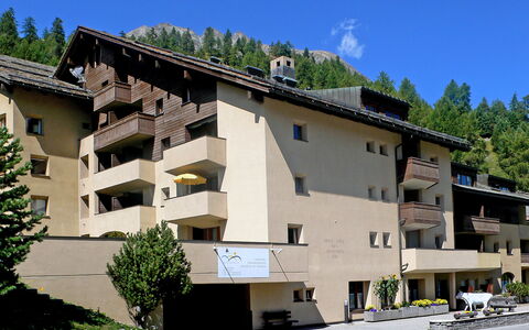 Chesa Munteratsch 311: Proprietà, Zona Residenziale, Architettura, Costruzione, Casa, Appartamento, Immobiliare, Quartiere, Casa, Condominio