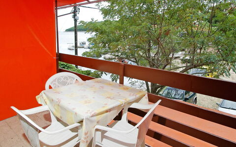 Korčula Vela Luka 800: Proprietà, Camera, Tavolo, Mobilia, Sedia, Casa, Immobiliare, Costruzione, Tavolo Esterno, Portico