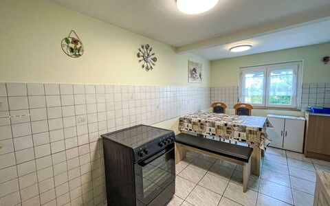 Bless: Pavimentazione, Pavimento, Soffitto, Interior Design, Controsoffitto, Cucina, Cabinetry, Camera, Apparecchio Major, Lampada