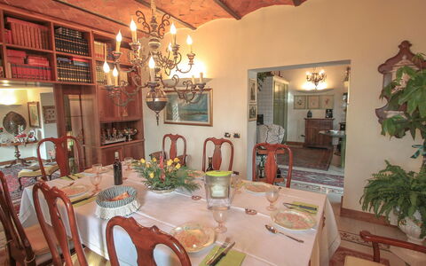 Villa Campo del Mulino: Proprietà, Camera, Costruzione, Ristorante, Interior Design, Sala Da Pranzo, Immobiliare, Tavolo, Mobilia, Casa
