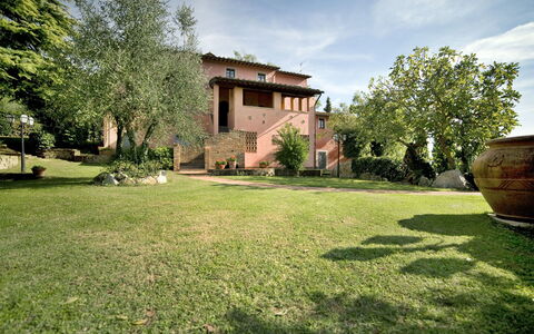 Le Rondini: Proprietà, Casa, Erba, Casa, Prato, Lotto, Estate, Immobiliare, Cortile, Costruzione