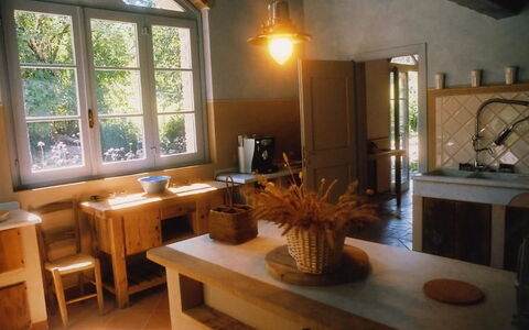 La Cenerara: Camera, Proprietà, Costruzione, Mobilia, Interior Design, Tavolo, Casa, Fascio, Sala Da Pranzo, Immobiliare