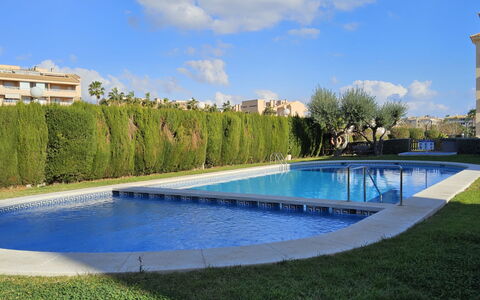 Celio i: Blu, Piscina, Materiale Composito, Ricorrere, Giardino, Landscaping, Shade, Giochi D'Acqua, Prato, Hacienda