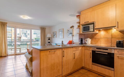 Vasco de Gama B8 R: Cabinetry, Controsoffitto, Costruzione, Elettrodomestico Da Cucina, Lavello, Legna, Rubinetto, Cassetto, Cucina Stufa, Finestra