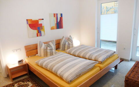 Willmann: Camera Da Letto, Letto, Mobilia, Camera, Lenzuolo, Proprietà, Materasso, Telaio Del Letto, Bedding, Pavimento