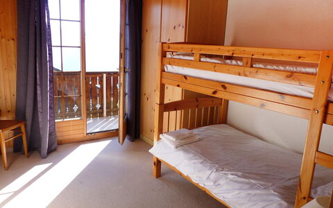 Arche: Letto, Mobilia, Camera, Camera Da Letto, Telaio Del Letto, Letto A Castello, Proprietà, Ostello, Casa, Pavimento