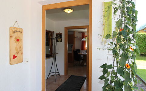 Christian: Proprietà, Camera, Porta, Casa, Costruzione, Casa, Immobiliare, Interior Design, Pianta, Pavimento