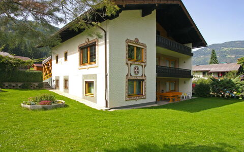 Ferienhaus Kofler: Pianta, Costruzione, Finestra, Proprietà, Cielo, Verde, Albero, Casa, Paesaggio Naturale, Lotto