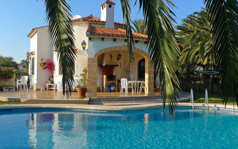 El Paradiso: Acqua, Cielo, Costruzione, Proprietà, Pianta, Albero, Azzurro, Piscina, Corpo D'Acqua, Casa