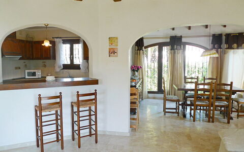 El Paradiso: Camera, Costruzione, Proprietà, Pavimento, Mobilia, Soffitto, Interior Design, Casa, Tavolo, Pavimentazione
