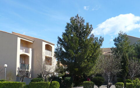 Les Genêts: Zona Residenziale, Proprietà, Architettura, Casa, Casa, Giorno, Immobiliare, Costruzione, Cielo, Albero