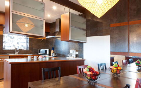 Mas Ambros: Camera, Interior Design, Proprietà, Mobilia, Costruzione, Soffitto, Controsoffitto, Cucina, Cabinetry, Casa