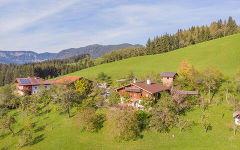 Oberhaslach: Nube, Pianta, Cielo, Montagna, Ecoregione, Paesaggio Naturale, Albero, Highland, Lotto, Casa
