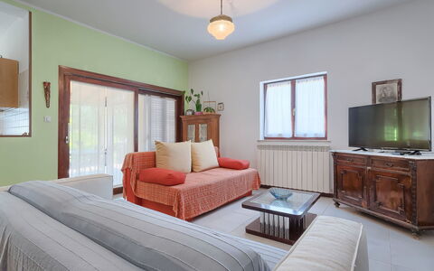 Licia: Mobilia, Proprietà, Cornice, Verde, Azzurro, Pianta, Legna, Comfort, Interior Design, Cabinetry