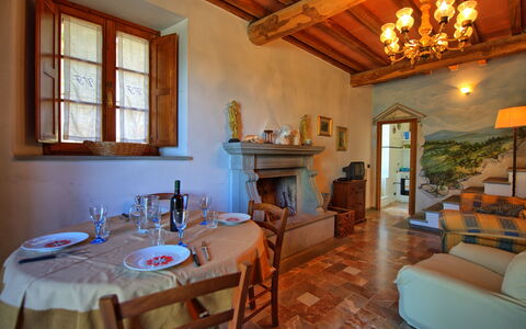 Panzalla: Camera, Proprietà, Costruzione, Mobilia, Interior Design, Casa, Immobiliare, Tavolo, Casa, Soggiorno