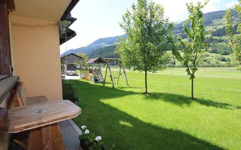 Christoph: Proprietà, Verde, Erba, Paesaggio Naturale, Immobiliare, Prato, Casa, Albero, Cortile, Costruzione