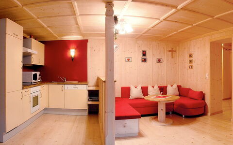 Christoph: Camera, Costruzione, Soffitto, Interior Design, Proprietà, Pavimento, Parete, Architettura, Mobilia, Pavimentazione