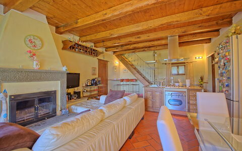 Villa Margherita: Camera, Proprietà, Mobilia, Costruzione, Interior Design, Immobiliare, Soffitto, Casa, Soggiorno, Casa