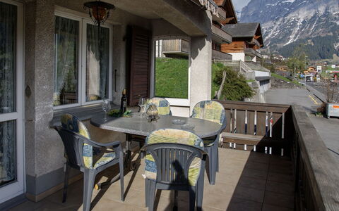 Grindelwald 104: Mobilia, Casa, Sedia, Mobili Da Esterno, Balcone, Portico, Shade, Pianta Della Casa, Tavolo Esterno, Cucina & Sala Da Pranzo Tavolo