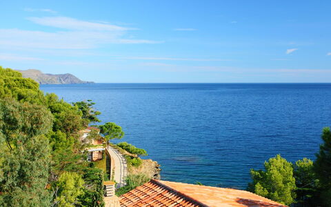 Cap de Vol: Cielo, Acqua, Nube, Risorse Idriche, Paesaggio Naturale, Azzurro, Costiera E Morfologie Oceanic, Luce Del Sole, Albero, Pianta