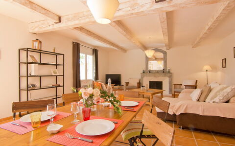 L'Olivier: Camera, Proprietà, Interior Design, Costruzione, Mobilia, Soggiorno, Soffitto, Tavolo, Sala Da Pranzo, Casa