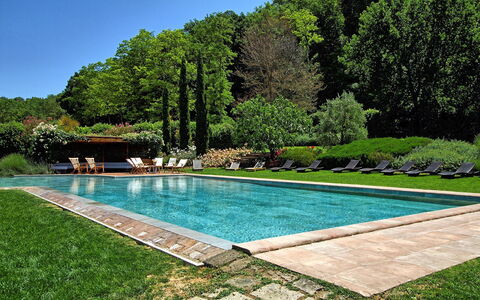Villa Petrognano: Piscina, Paesaggio Naturale, Proprietà, Erba, Backyard, Cortile, Tempo Libero, Landscaping, Paesaggio, Estate