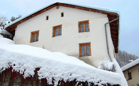 Ferienhaus Döss: Costruzione, Cielo, Giorno, Proprietà, Neve, Finestra, Casa, Ramo, Architettura, Pendenza