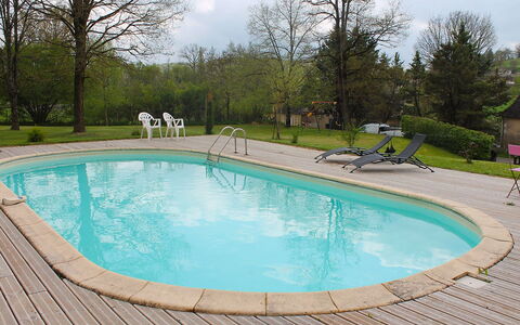 La Colinoise: Piscina, Proprietà, Tempo Libero, Acqua, Backyard, Immobiliare, Albero, Design, Casa, Materiale Composito